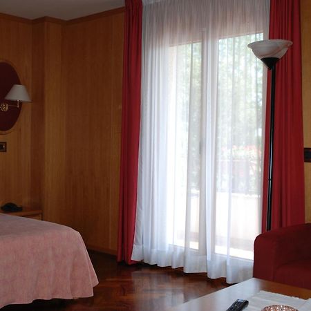 Al Giardino Hotel Fanna Bagian luar foto
