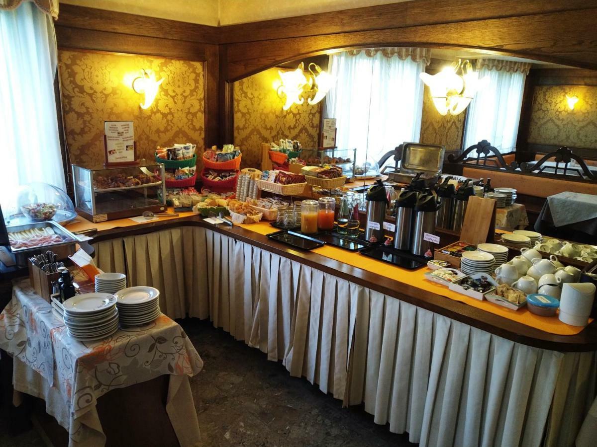 Al Giardino Hotel Fanna Bagian luar foto